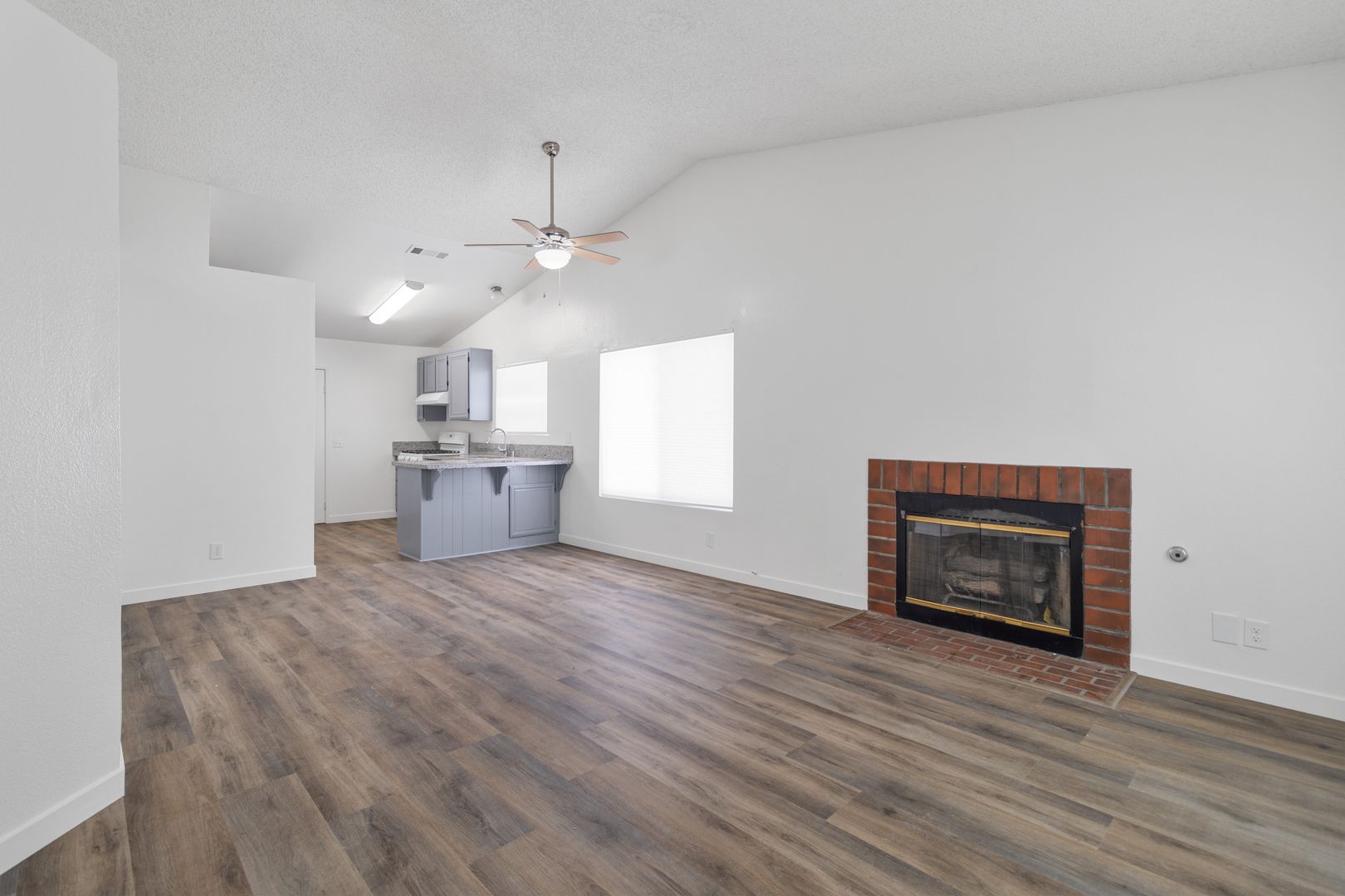 Hesperia House: 14437 Birchwood Drive - SFR