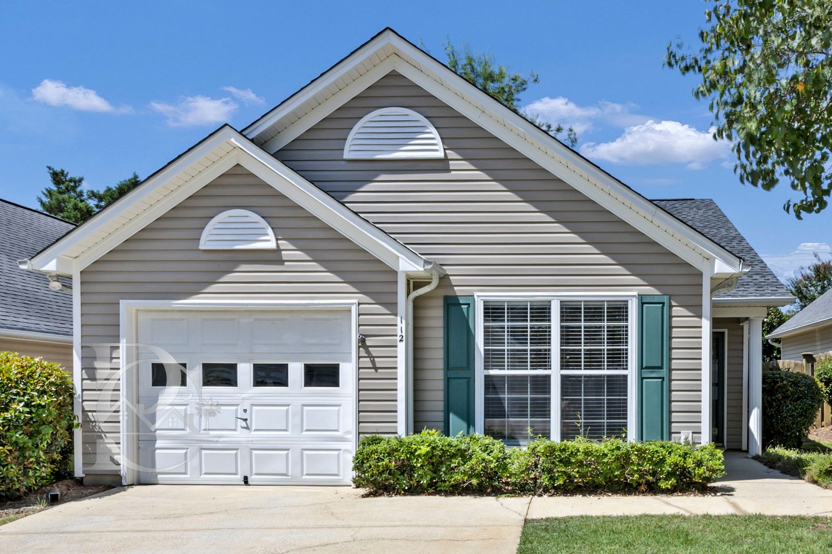 Irmo House: 112 Ivy Garden Lane