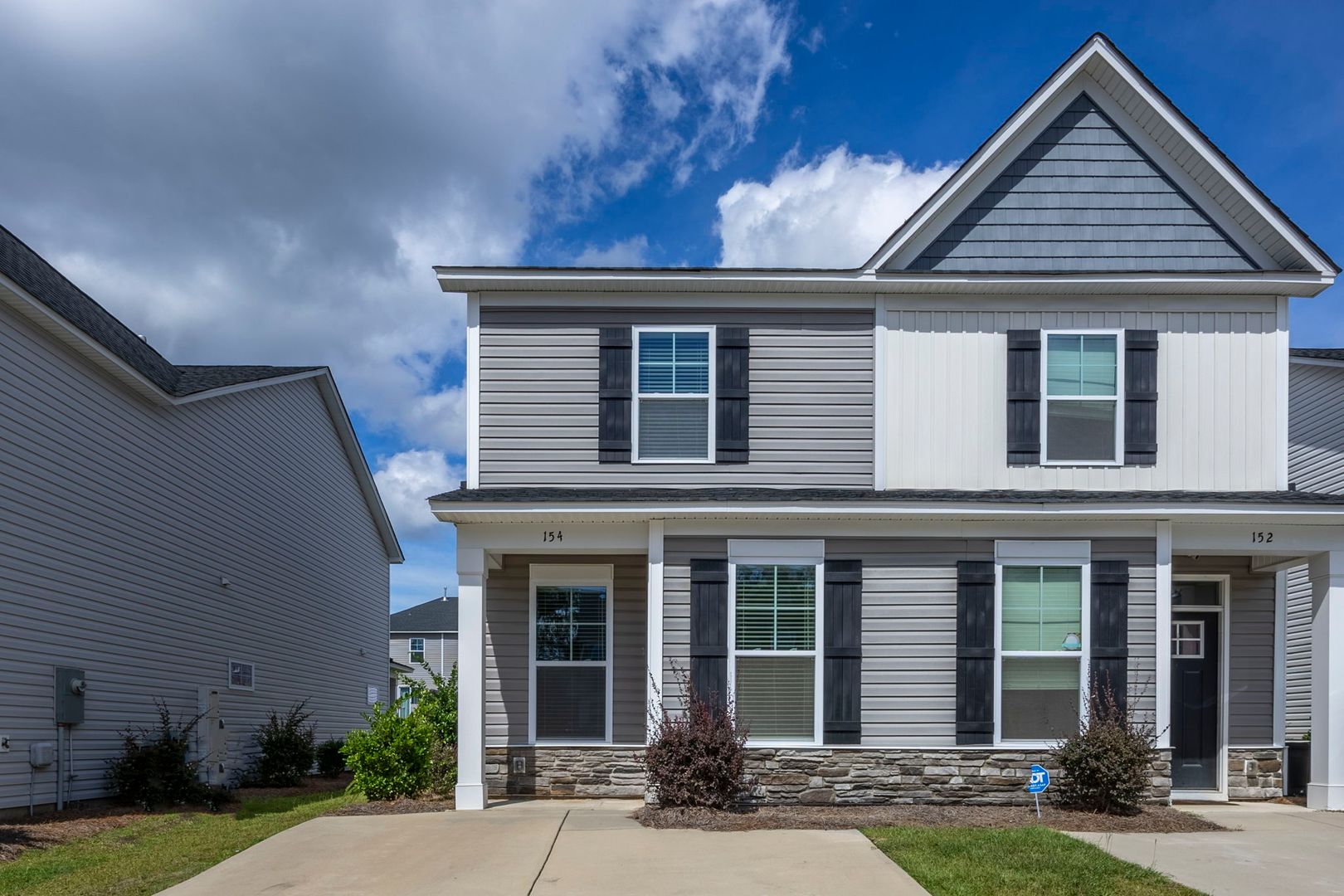 West Columbia House: 154 Silver Run Place