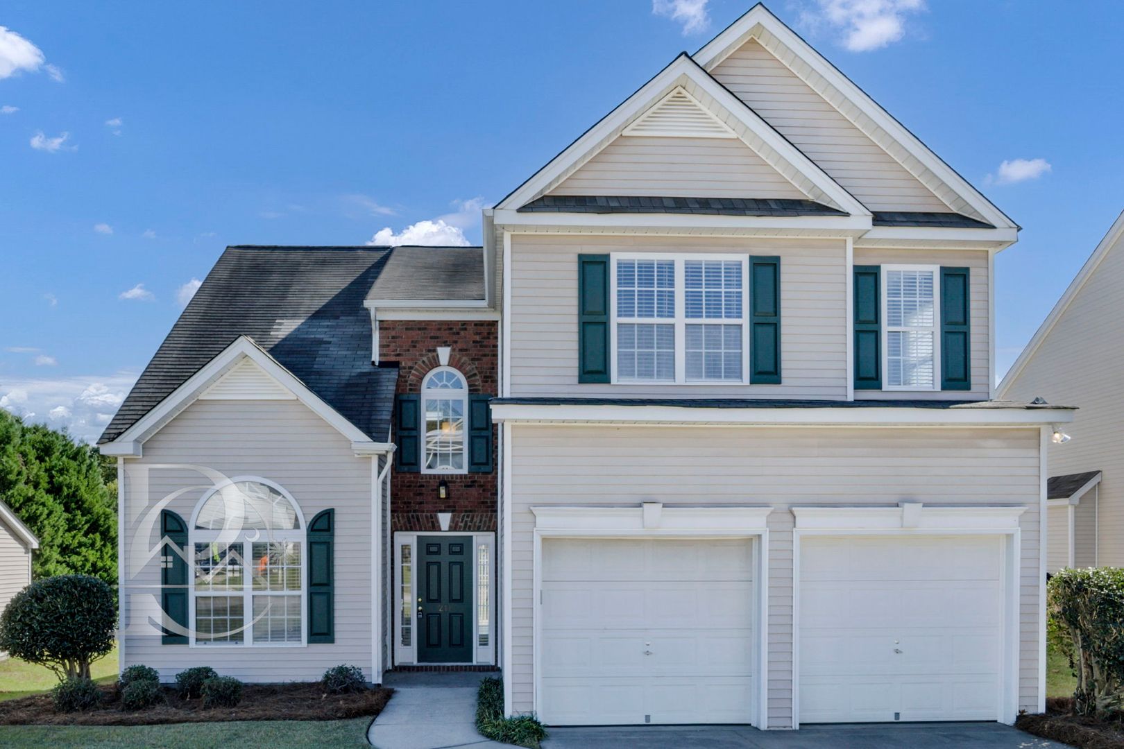 West Columbia House: 211 Pinebluff Court