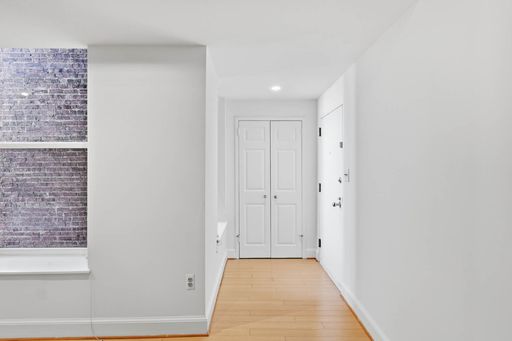 Logan Circle Condo | 1 Bed | 1 Bath | 750 Sf – photo 1