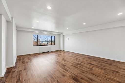 Cathedral Heights Condo | 1 Bed | 1 Bath | 750 Sf – photo 1