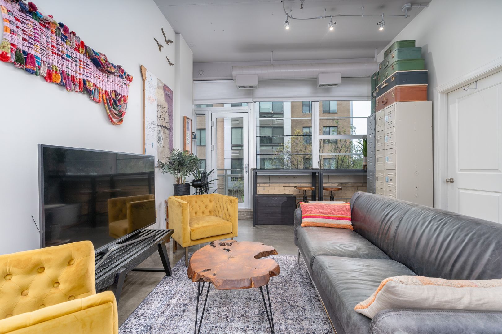 Washington Condo: 701 Lamont St NW #31
