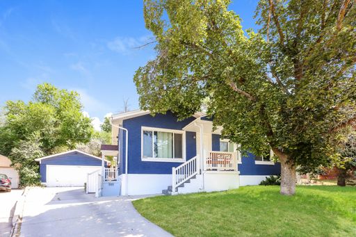 Cozy 2 Bed, 2 Bath Pet-Friendly Basement Unit with Central Air! - Available on September 9th! – photo 1