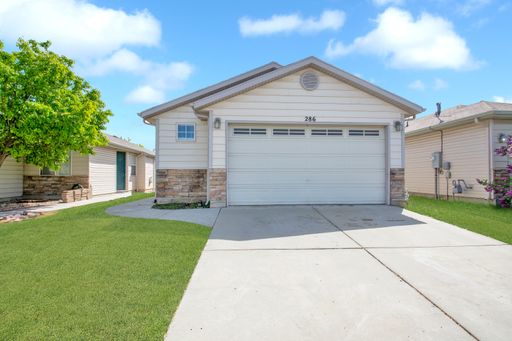 Beautiful 3 Bed - 2 Bath Pet Friendly Home in Amazing North Salt Lake! Available on September 10th!