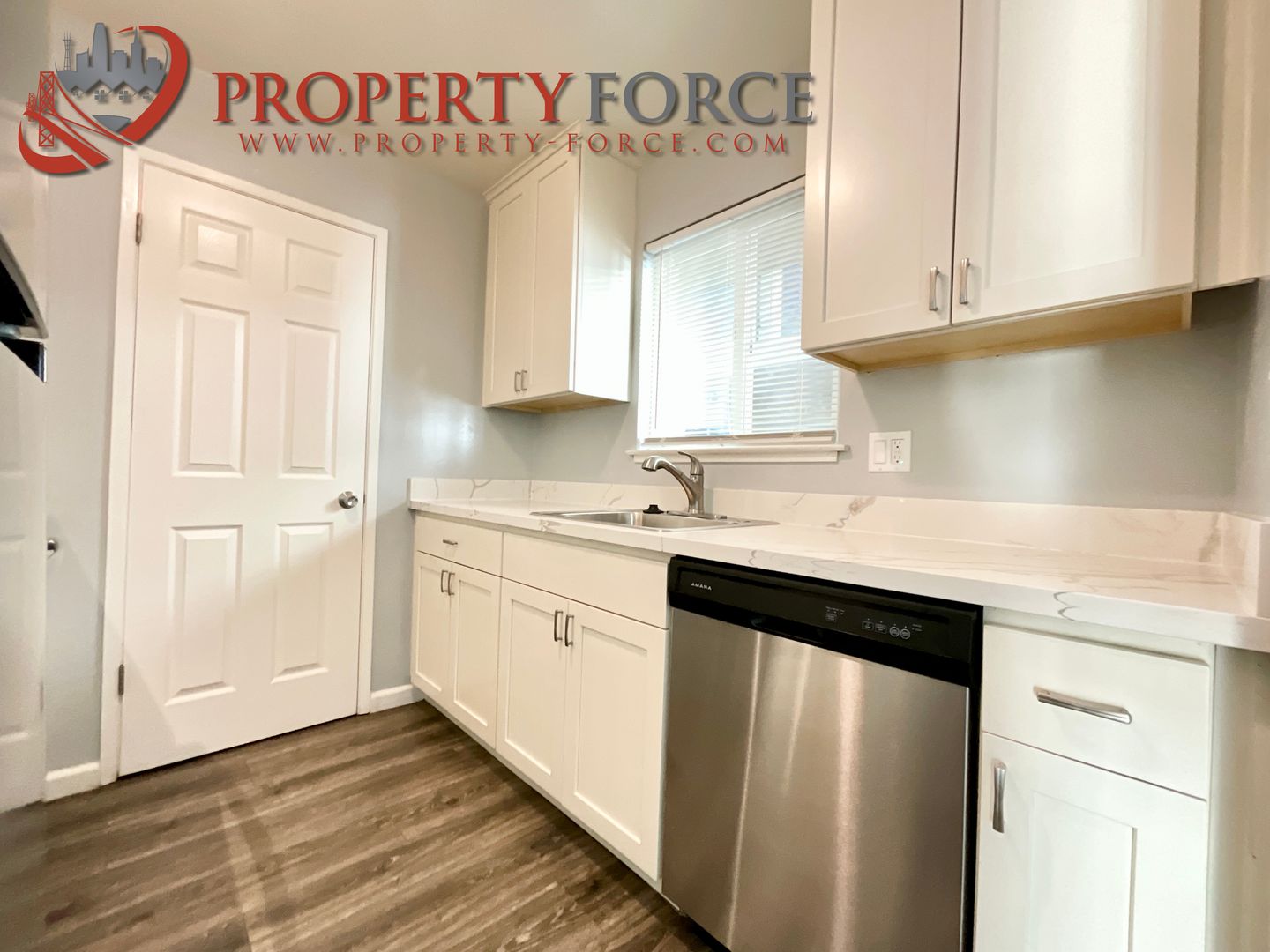 Redwood City Apartment: 1619 Oxford St