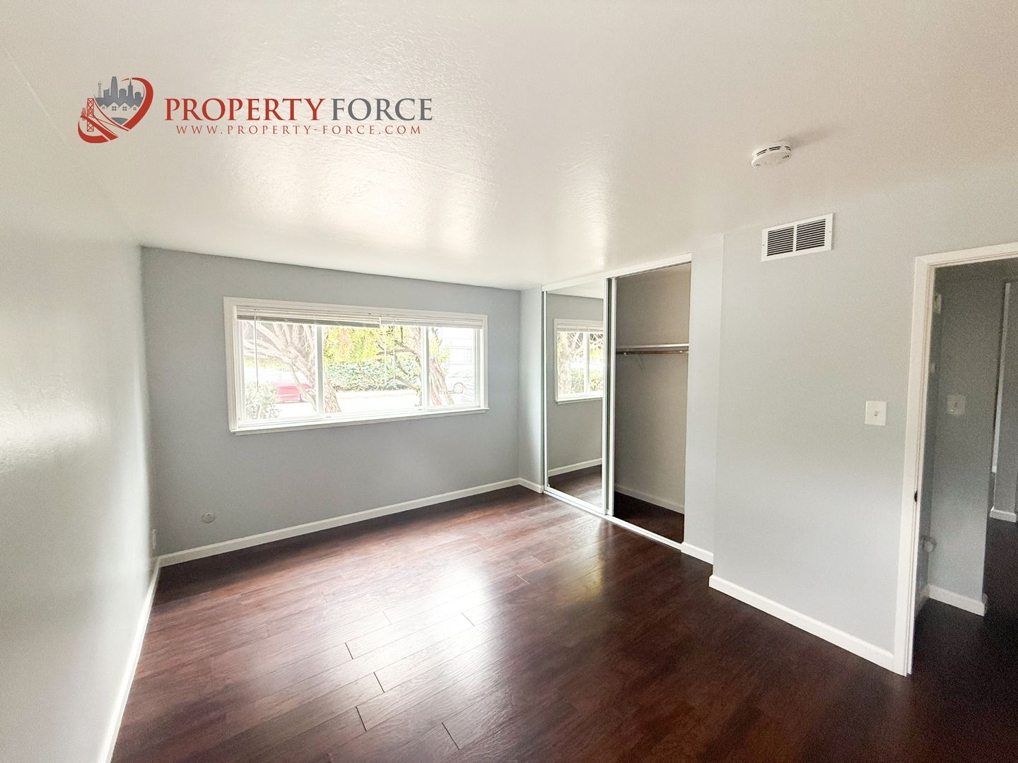 Redwood City Apartment: 1619 Oxford St