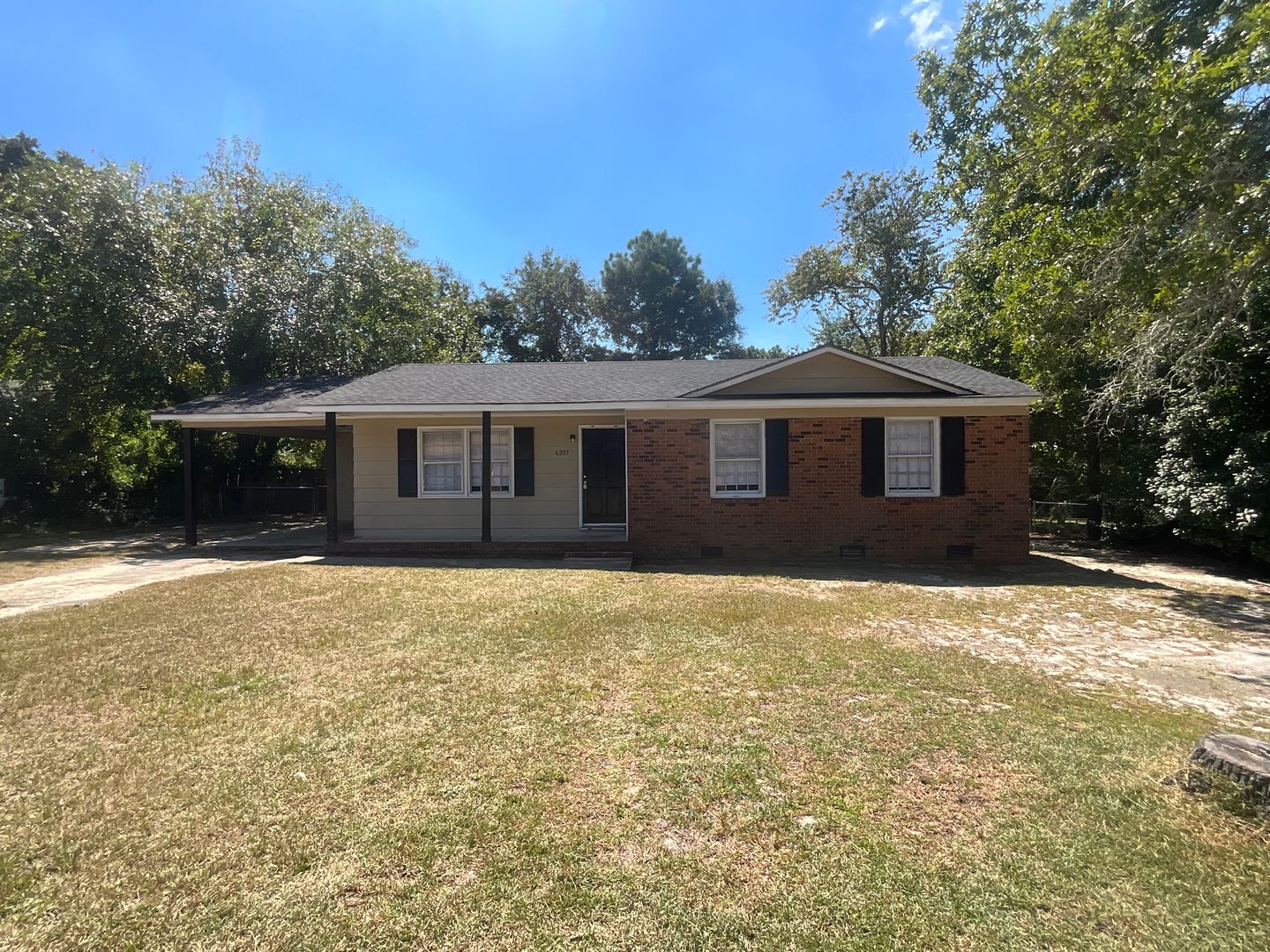 Fayetteville House: 6337 Paddington Ct.