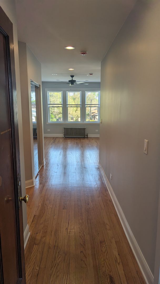 Chicago Apartment: 5427-29 W Addison Street