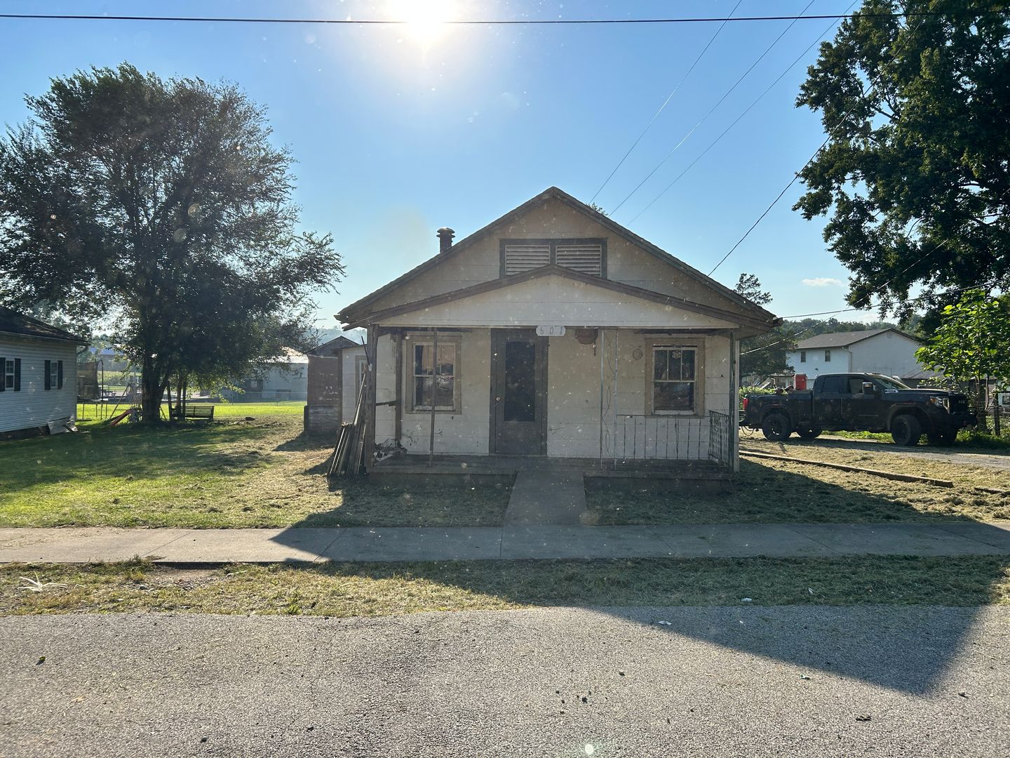 Chamois House: 601 S. Vine St.
