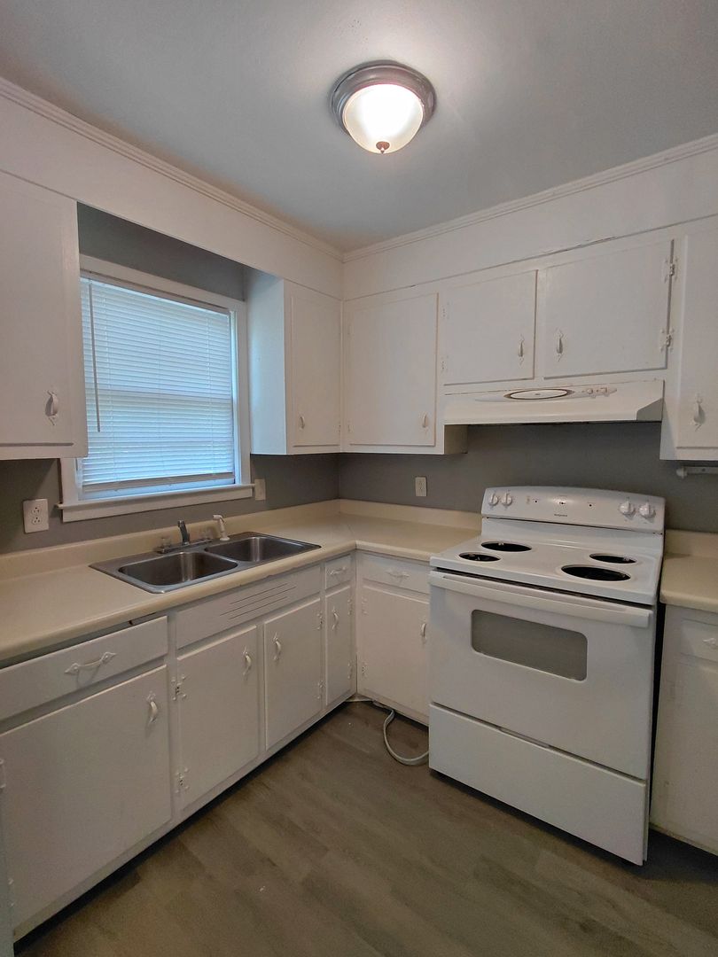 Macon Apartment: 3013 Ridge Ave