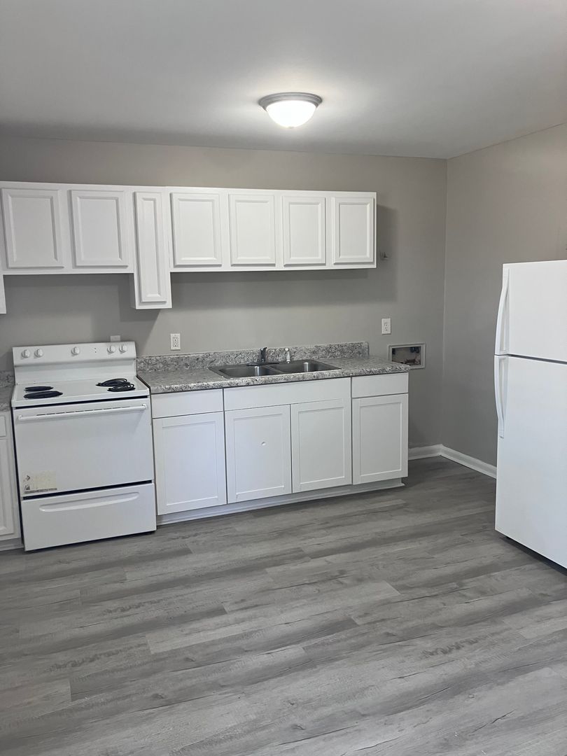 Macon Apartment: 4017 Napier Avenue