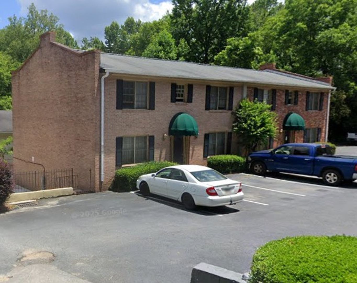 Macon Apartment: 241 Riley Ave