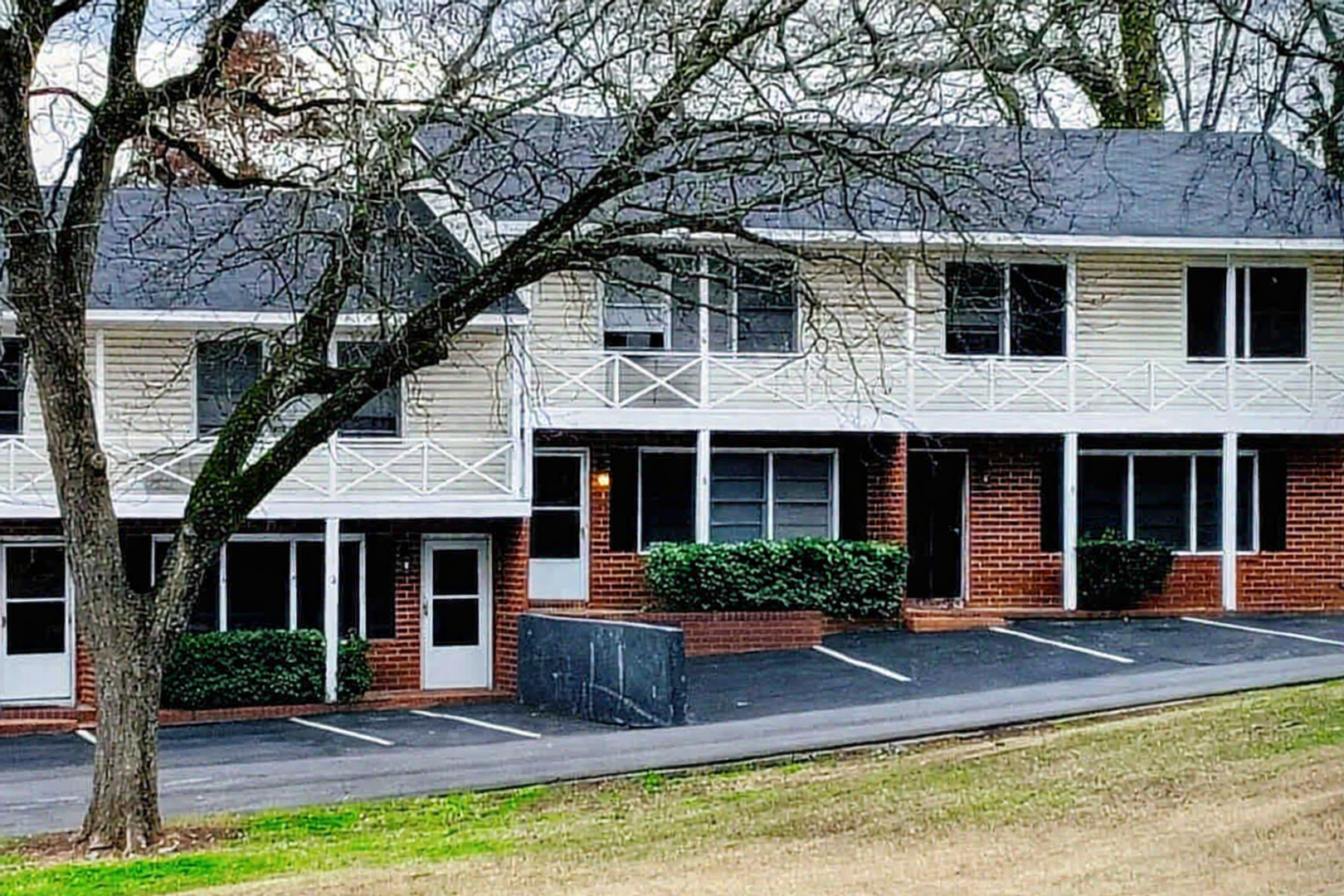 Macon Apartment: 3013 Ridge Ave