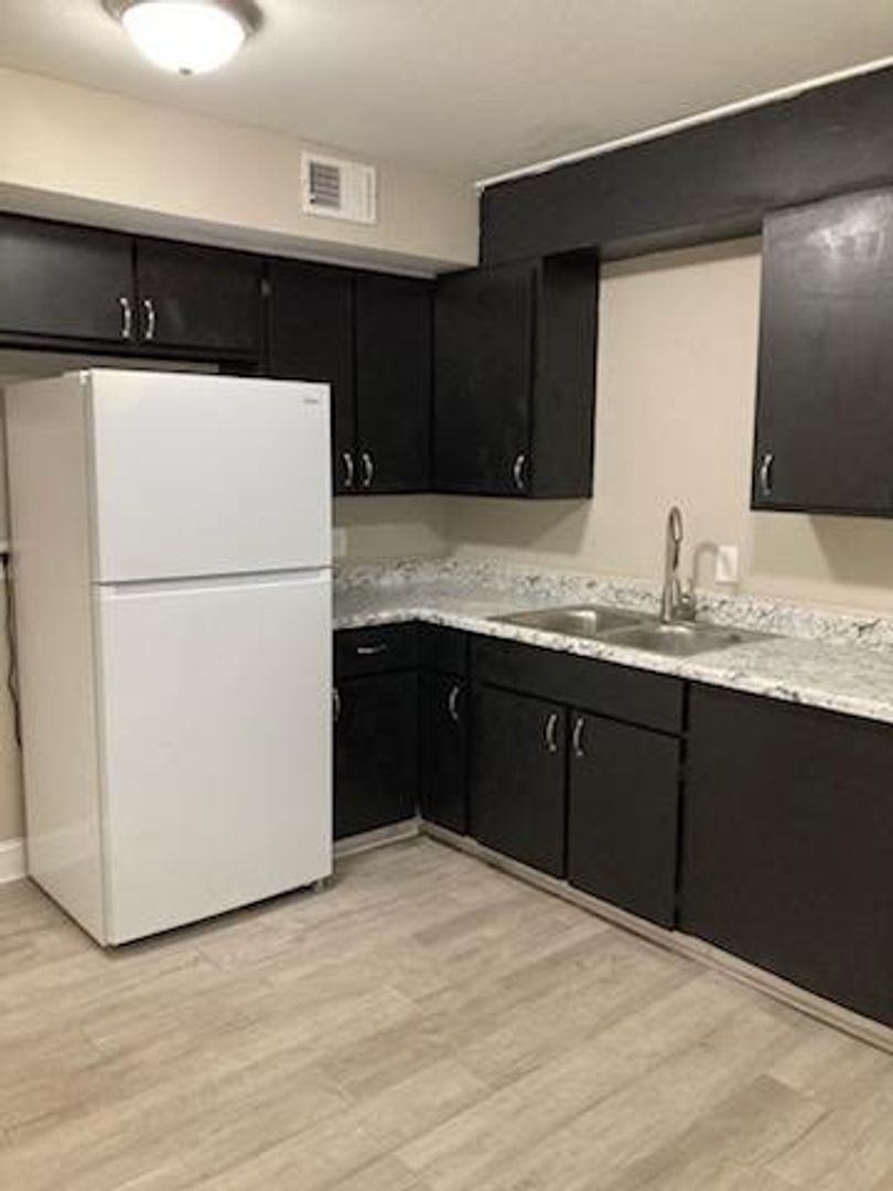 Macon Townhome: 2512 Delaware Ave