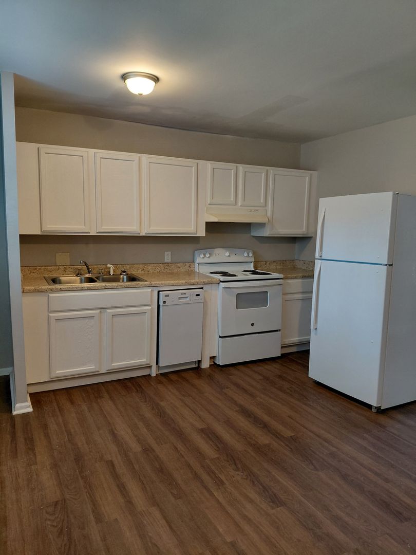 Macon Apartment: 3576 Vineville Ave