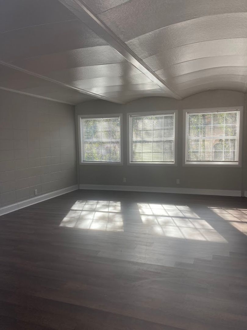 Macon Apartment: 2591 N Pierce Cir