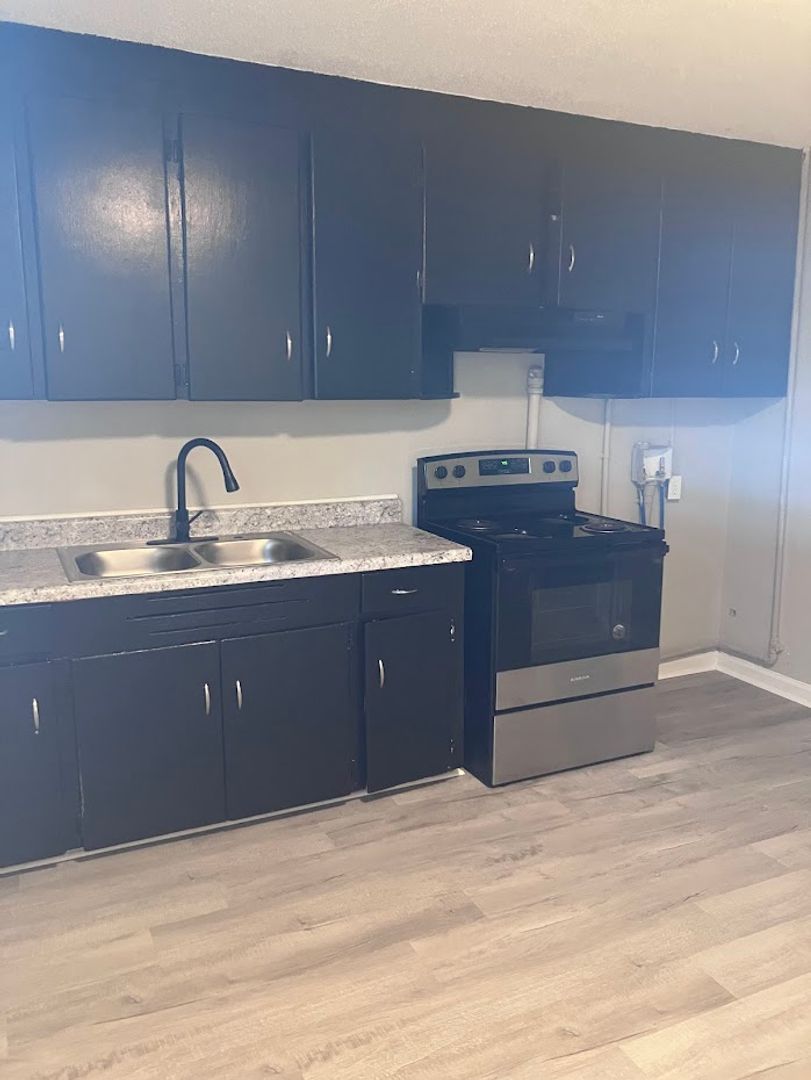 Macon Apartment: 2591 N Pierce Cir