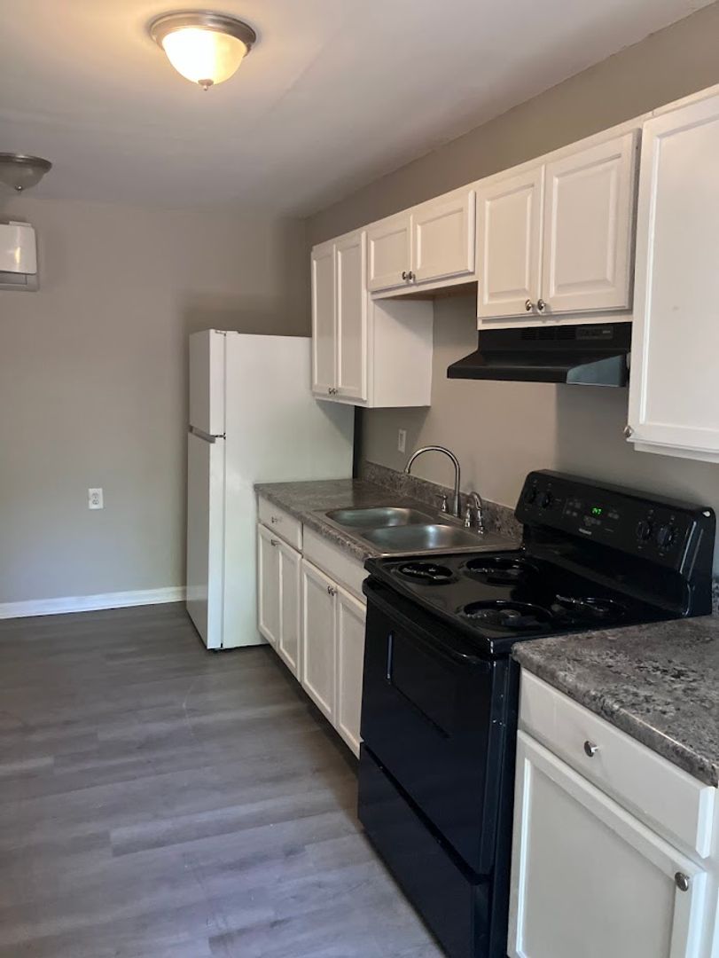 Macon Apartment: 3324 Vineville Ave