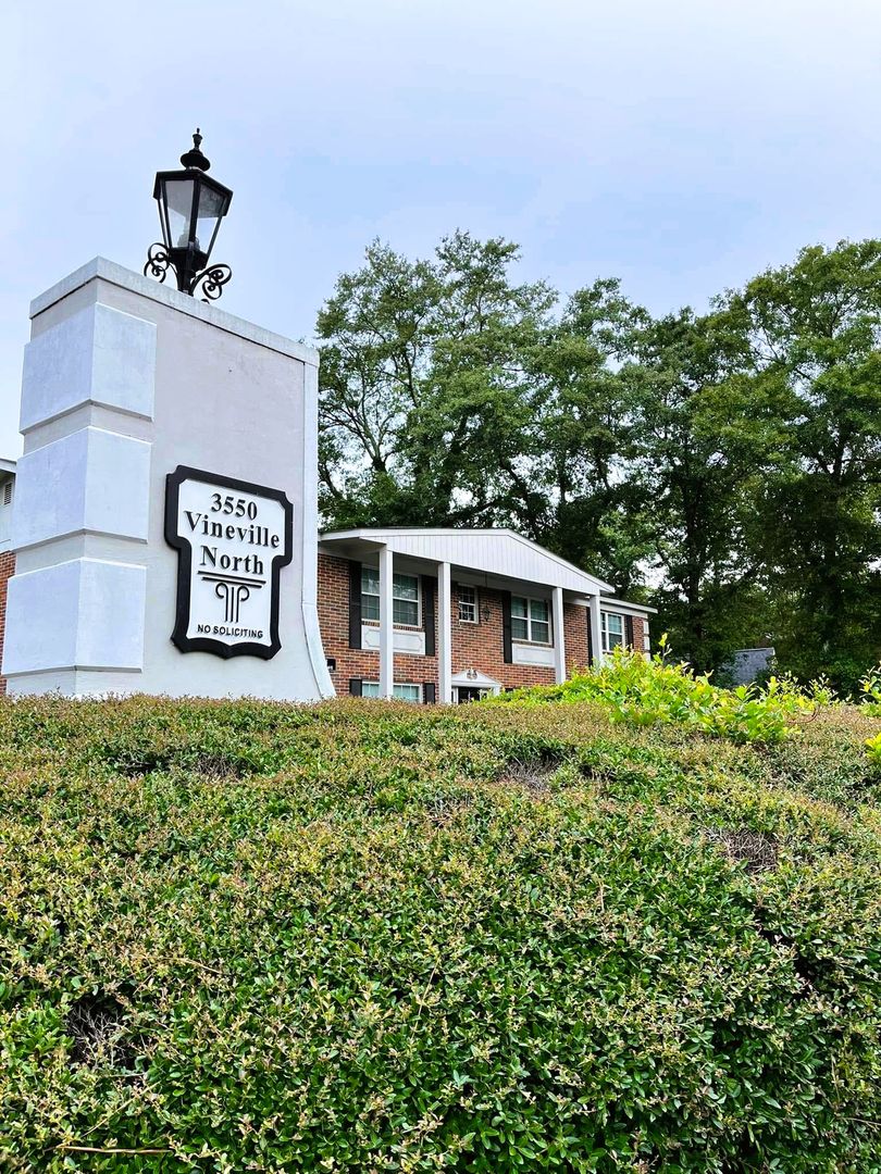 Macon Apartment: 3576 Vineville Ave