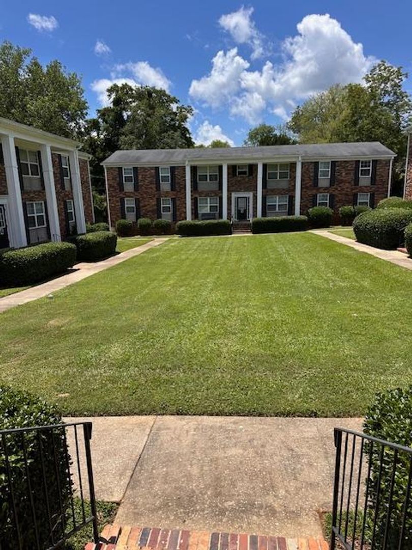 Macon Apartment: 130 Tucker Rd