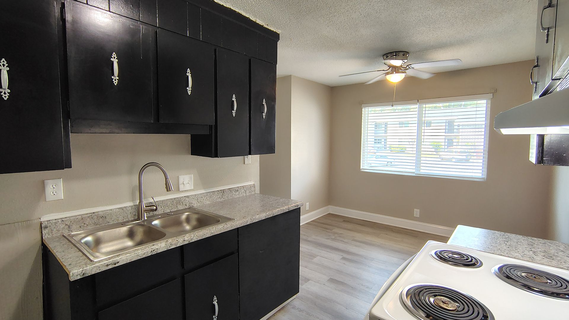 Macon Apartment: 2350 English Ave