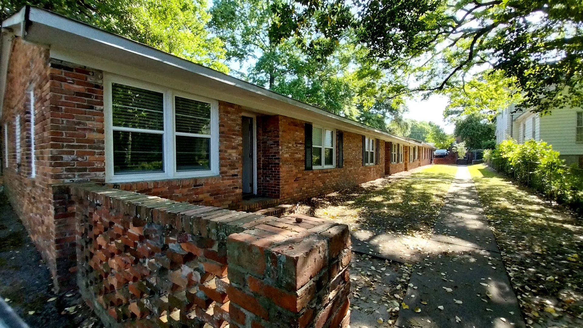 Macon Apartment: 142 Rogers Ave