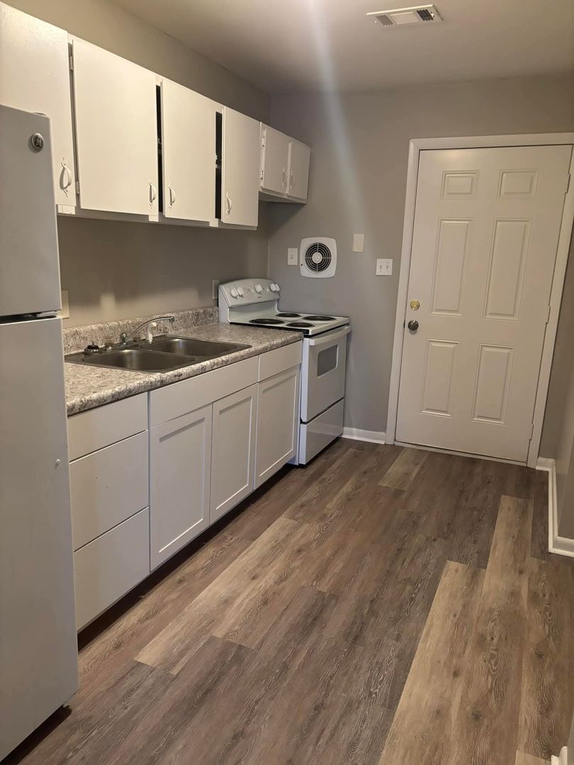 Macon Apartment: 4017 Napier Avenue