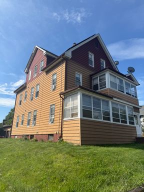 New Britain 2 Bedroom Apartment – photo 1