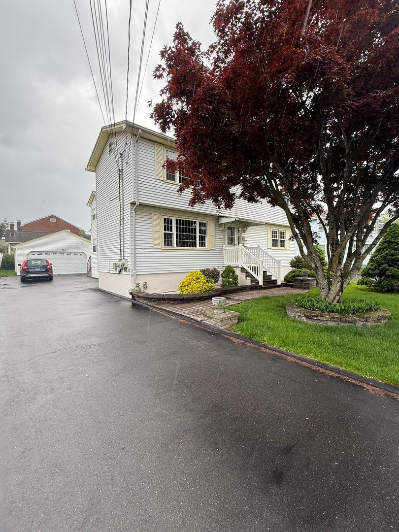New Britain Apartment: 27 Janet Dr