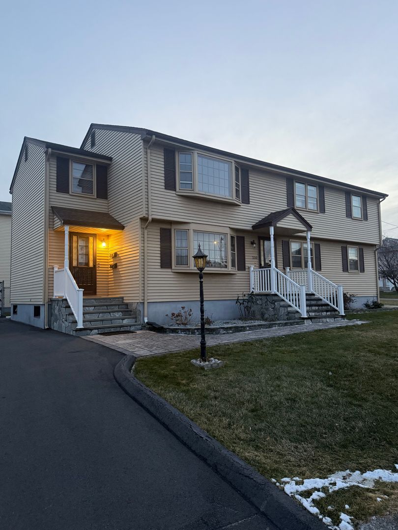 New Britain Apartment: 250 Oakland Ave