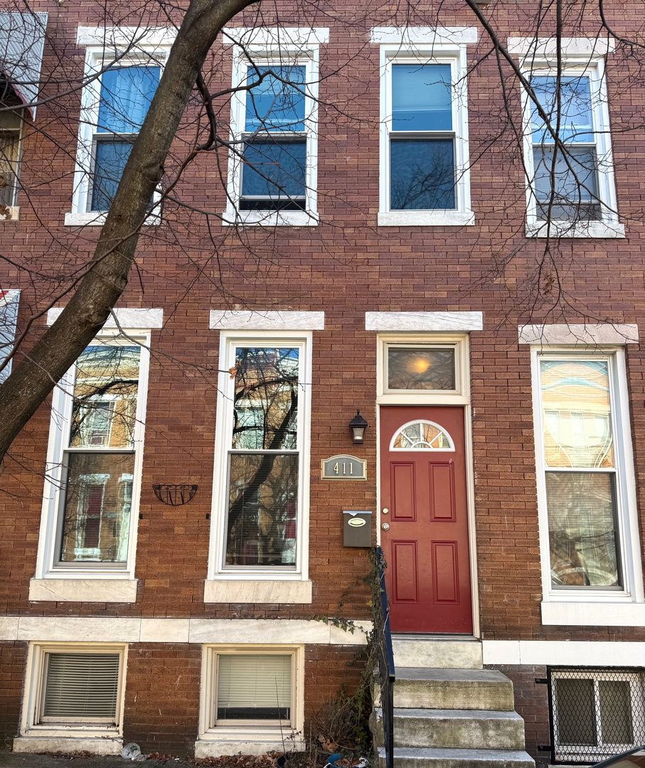 Baltimore House: 411 E Loraine Ave