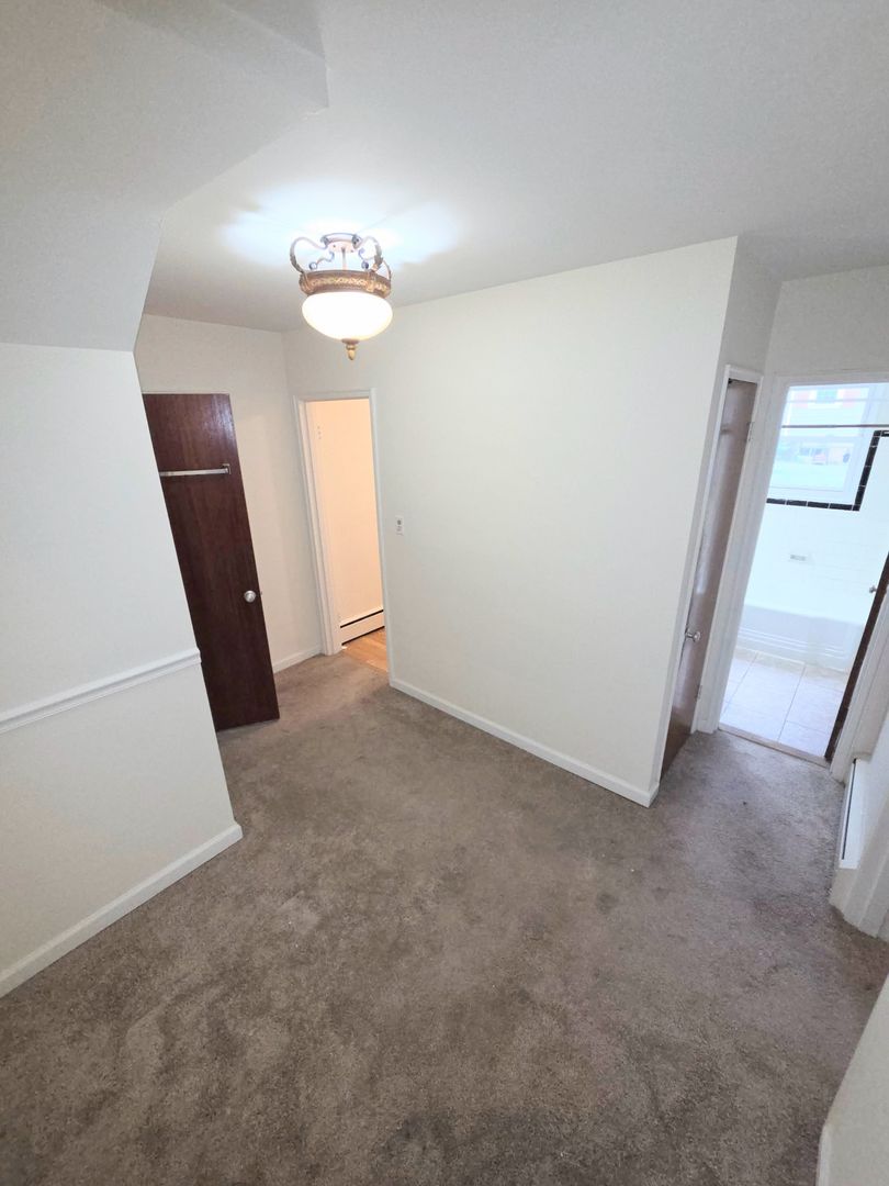 Laurel Apartment: 335 Talbott Avenue