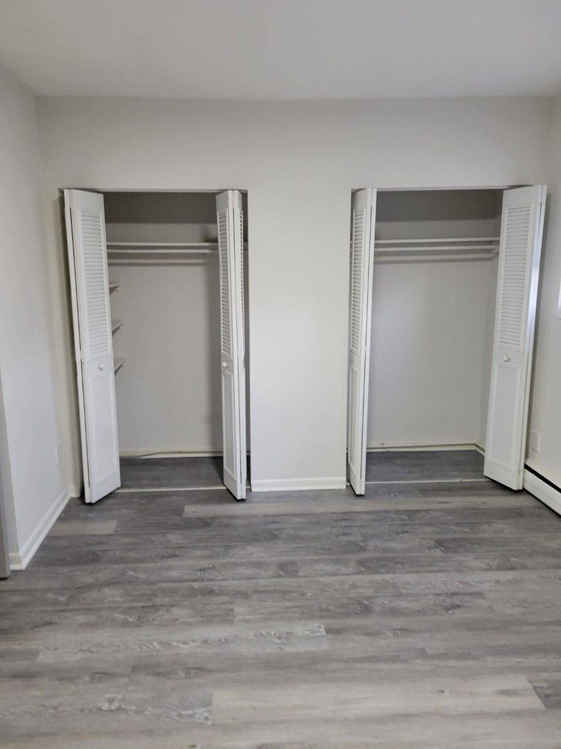 Maple Shade Apartment: 711-717 East Main St