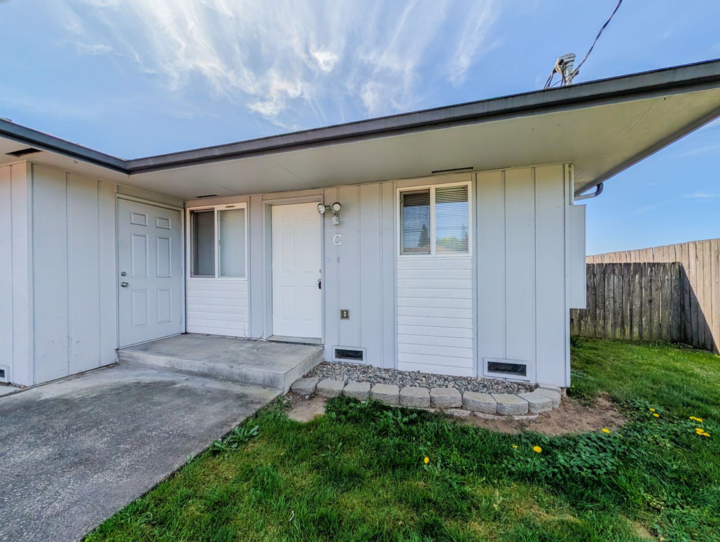 Marysville Apartment: 1926 1st Street