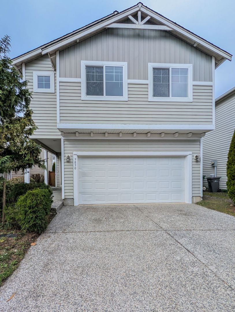 Everett House: 9830 28th Ave SE