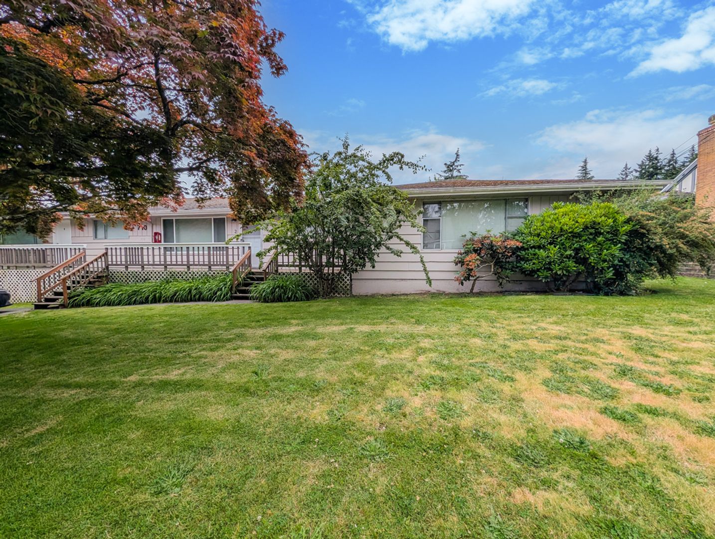 Everett Apartment: 710 Dexter Avenue