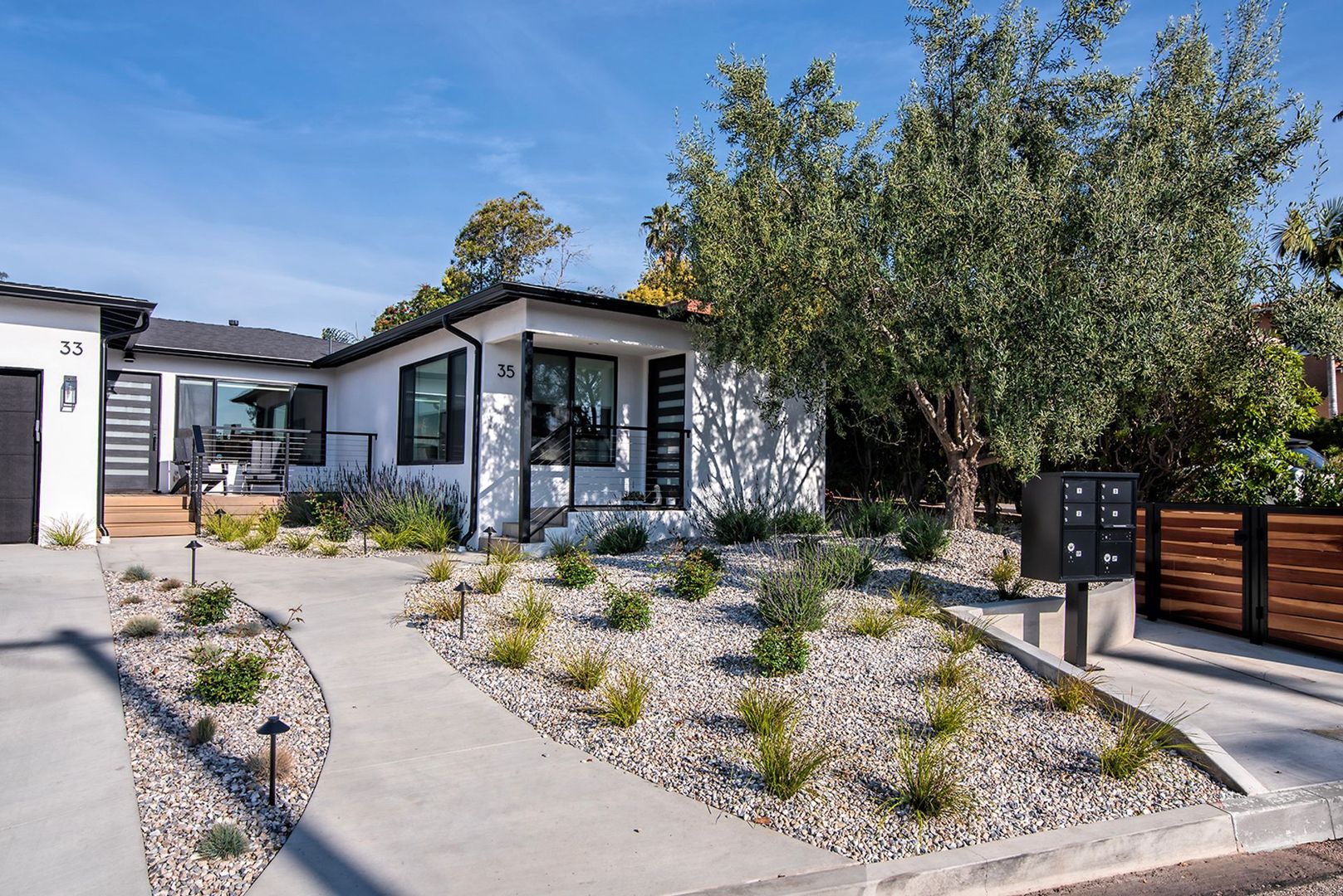 Ventura Apartment: Live Oak 31-35