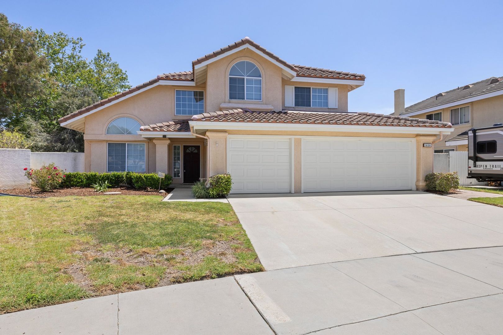 Oxnard House: 1830 Zircon Avenue
