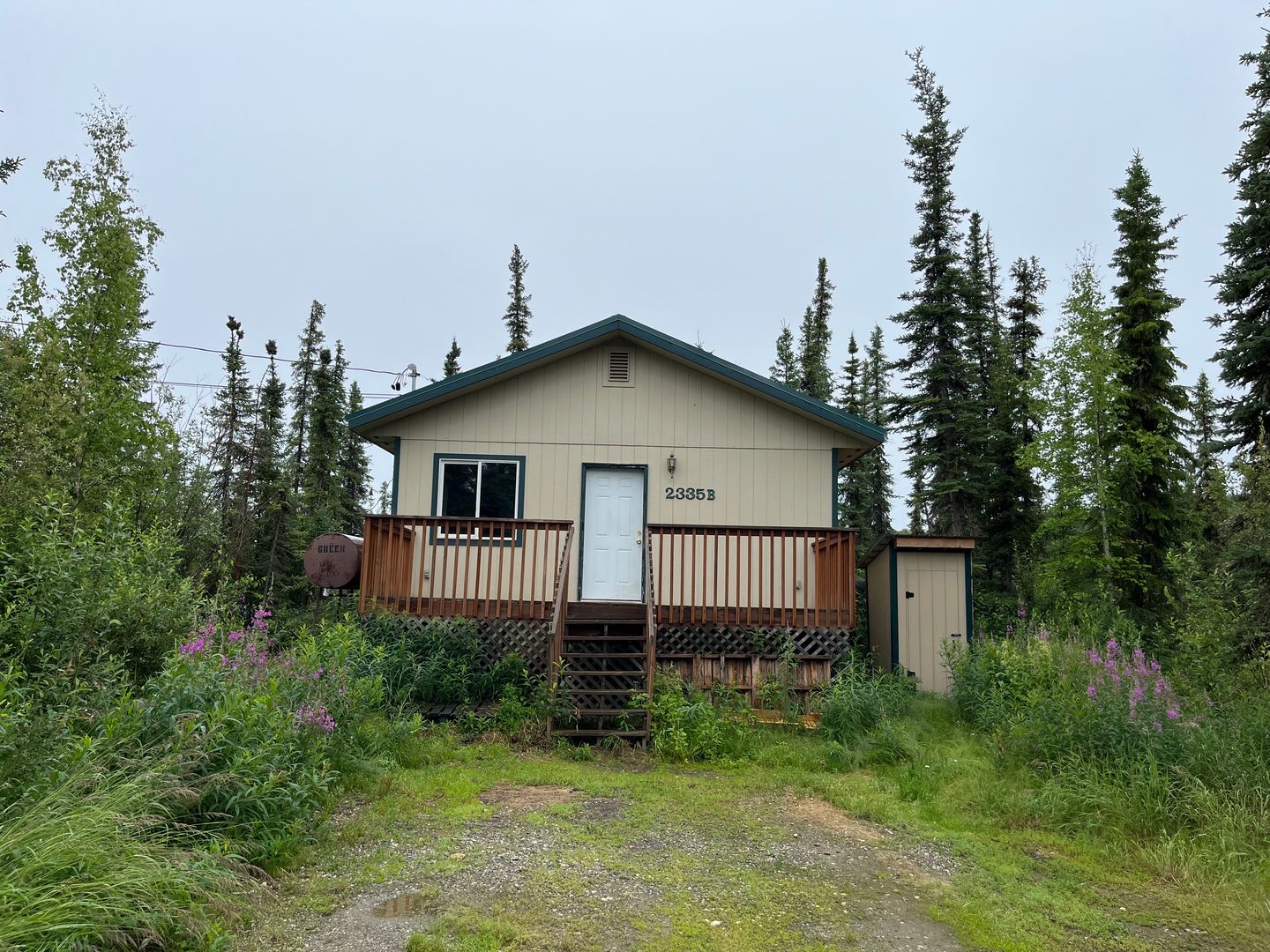 Fairbanks Apartment: 2335 Maria St