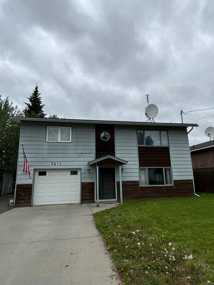 Fairbanks House: 2812 Gillam Way