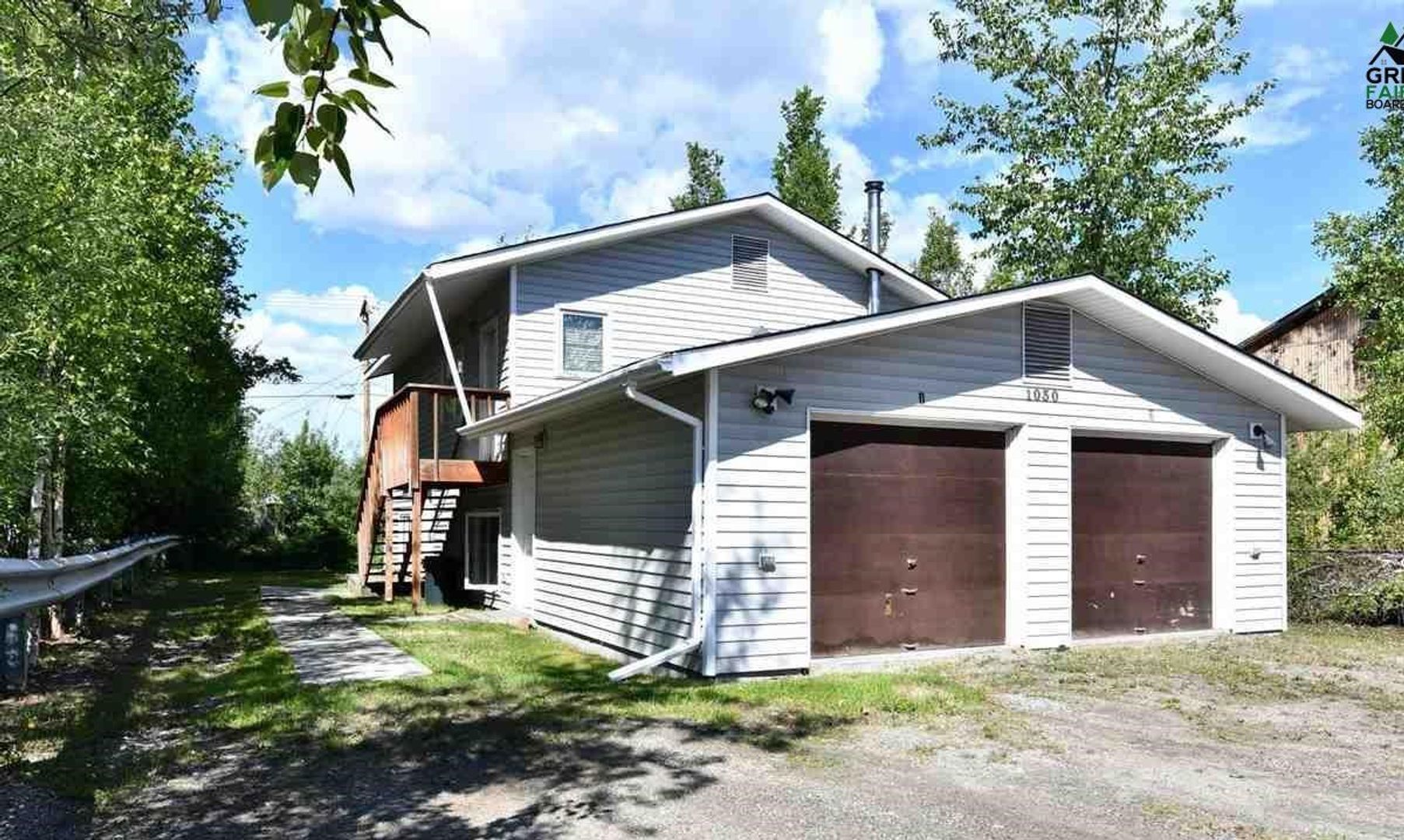 Fairbanks Apartment: 1030 26th Ave
