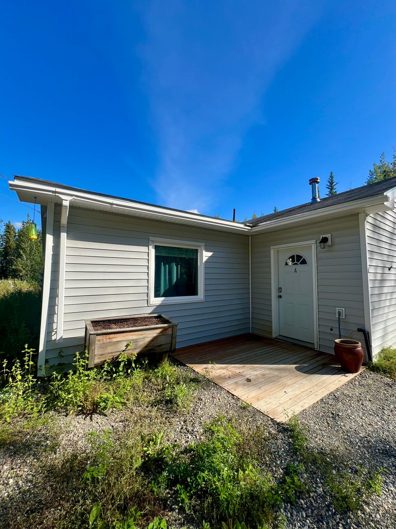 North Pole Apartment: 2400 Grumman St