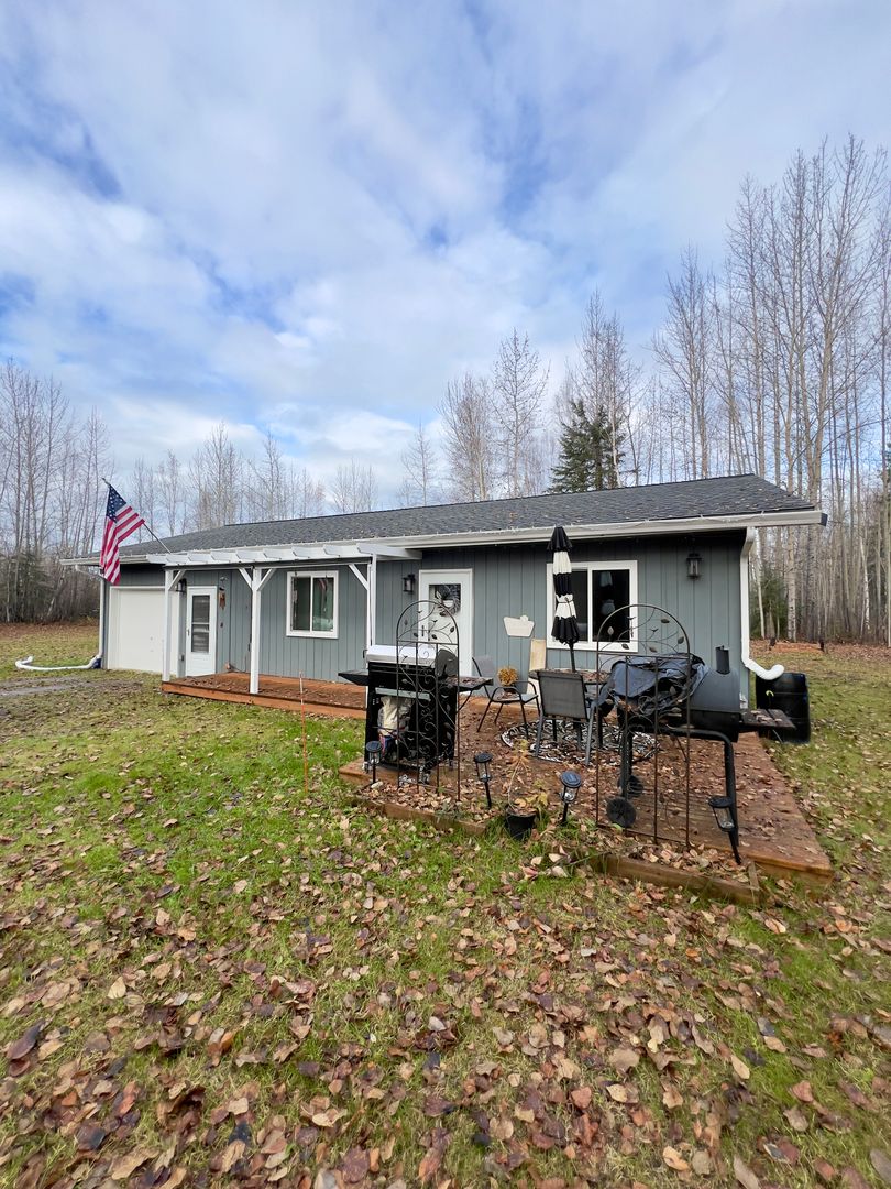 North Pole House: 4456 Moose Creek Ave