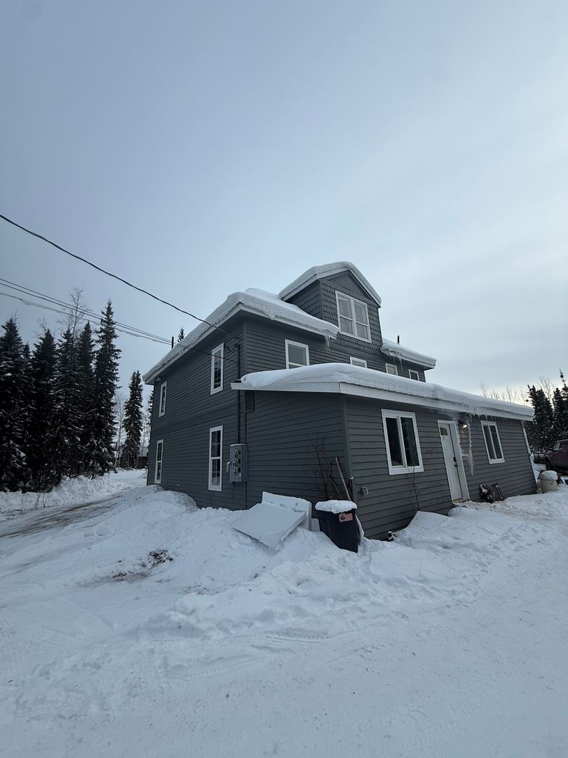 North Pole Apartment: 2010 Pharham McCormick Rd