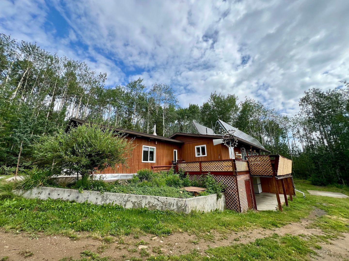 Fairbanks House: 1569 La Rue Lane