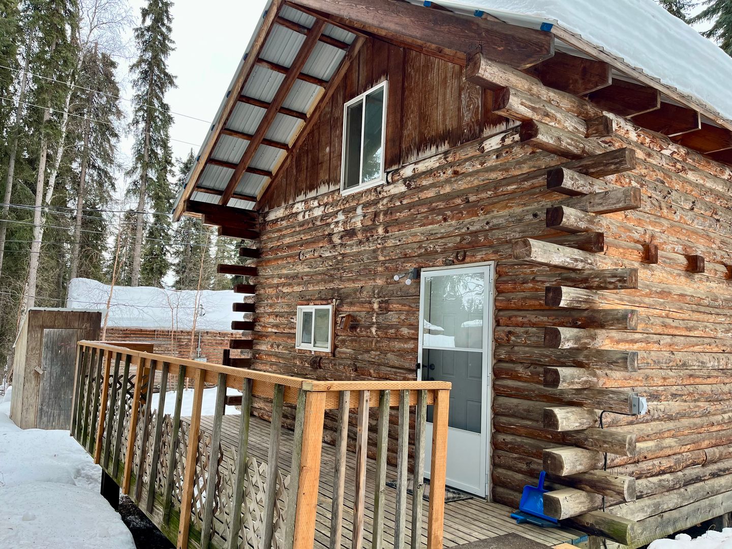 Fairbanks Apartment: 2615 Doc John Drive - #4