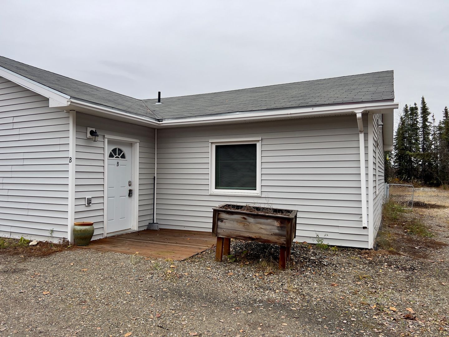 North Pole Apartment: 2400 Grumman St