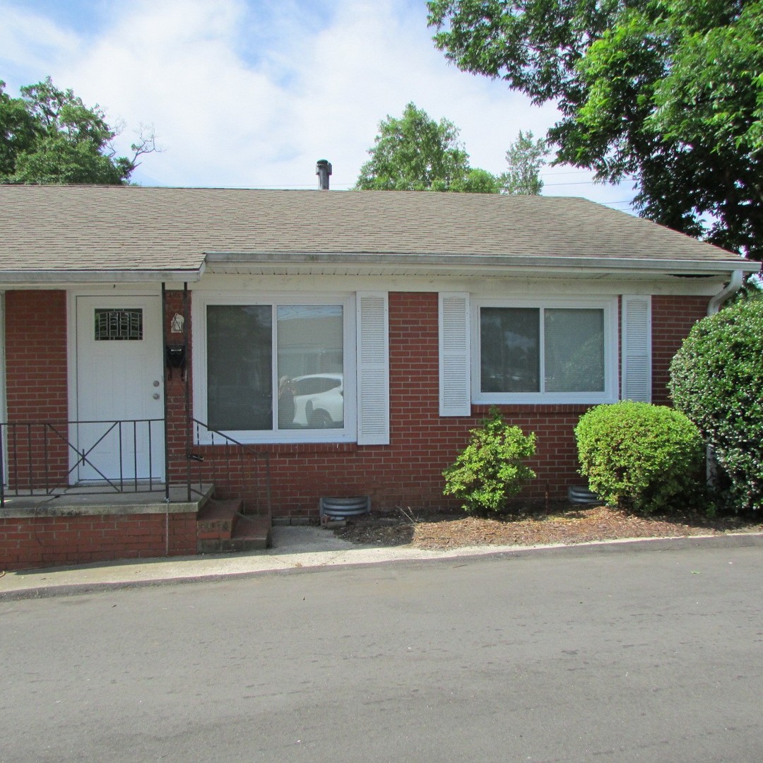 Gastonia Apartment: 302 South Broad Street