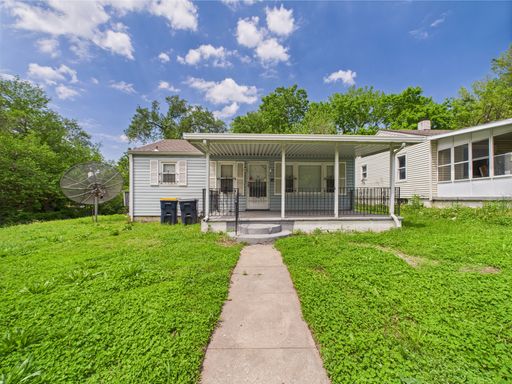 Coming Soon: Stylish 3BR Home in Kansas City MO – photo 1